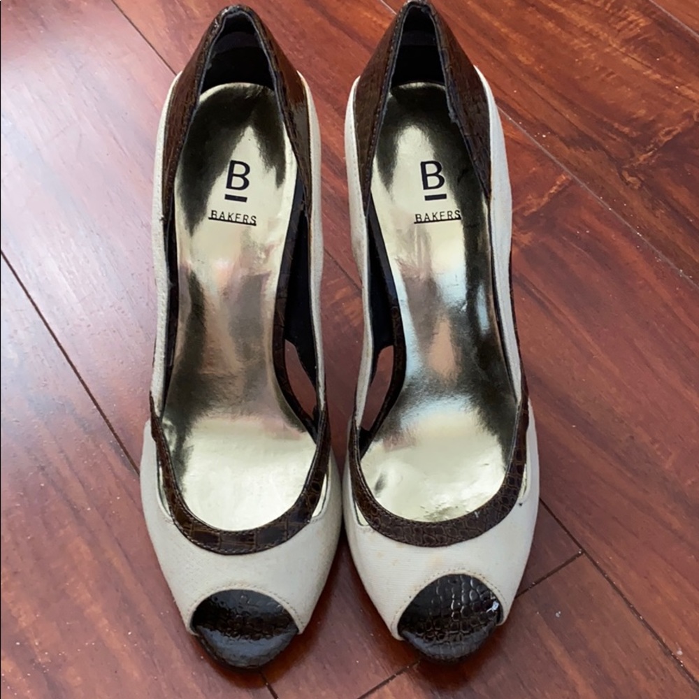 Bakers Pumps. Size 5